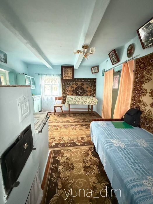 Будинок з земельною ділянкою|с.Молодаво Перше