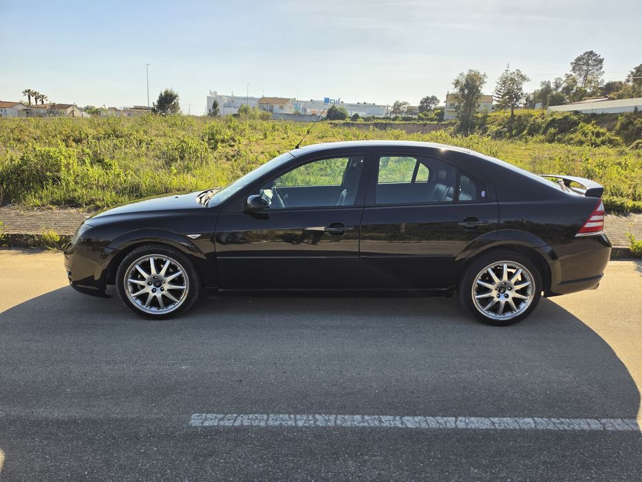 Ford Mondeo Hatchback 2.0 TDCi Ghia em muito bom estado