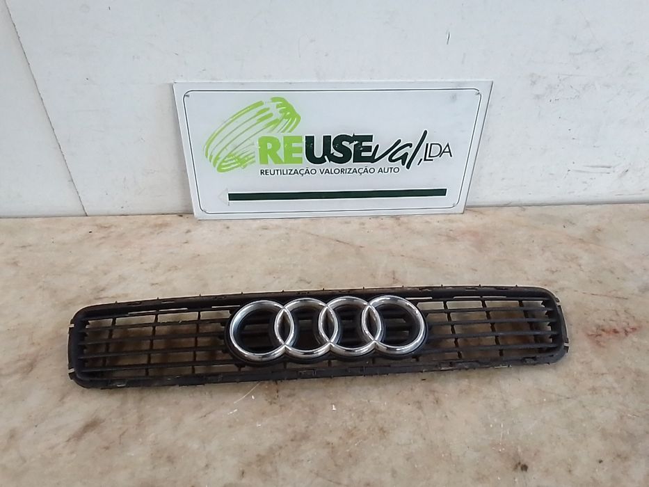 Grelha frente AUDI A4 (8D2, B5)