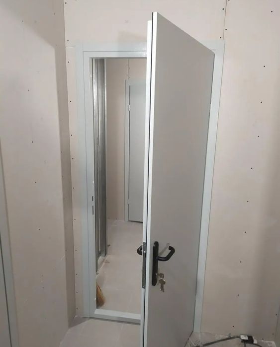 Технічні двері нові