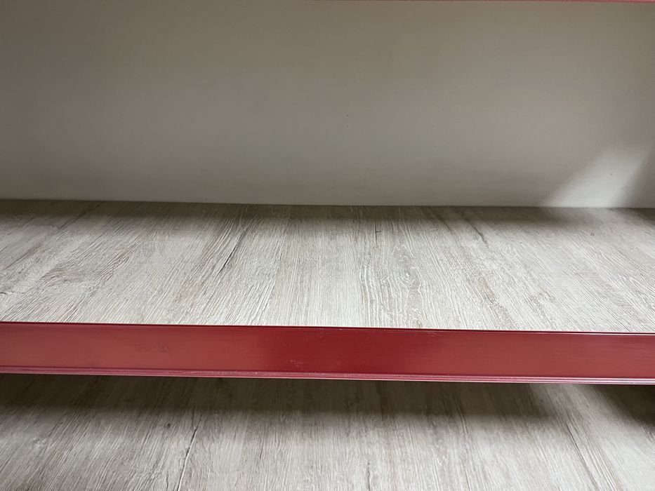 Терміново Продам торгові стелажі  та  столи