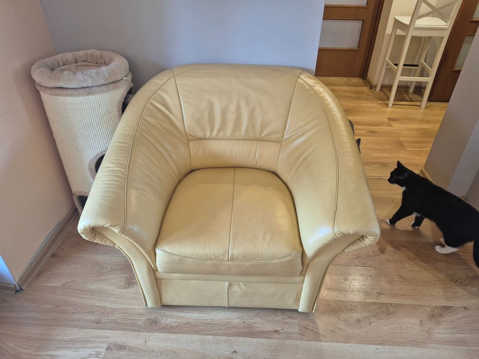 Meble skórzane kremowe sofa + 2 fotele