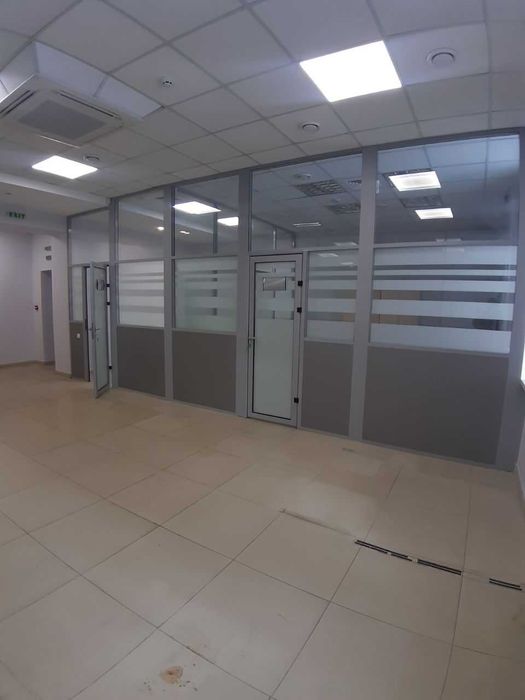 Оренда будівлі з прилеглою територією в центрі,  1100 м2 (БЕЗ КОМІСІЇ)