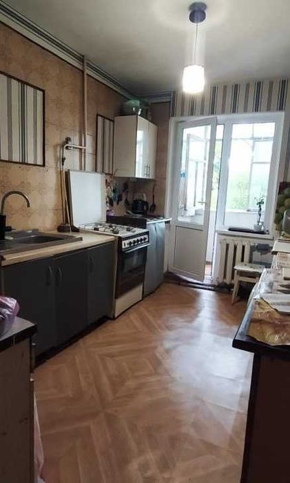 Комната в коммунальной квартире на Таирова