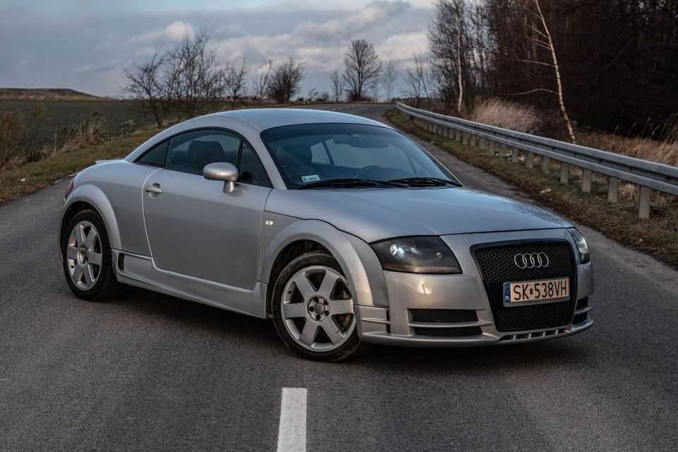Zestaw Zderzaków przedni  + tylny Audi TT 8N sport zderzak przód + tył