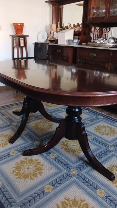 Mesa de sala de jantar