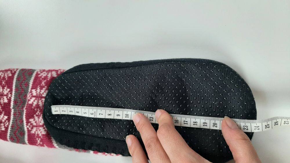 Nowe kapcie Skarpety Papucie