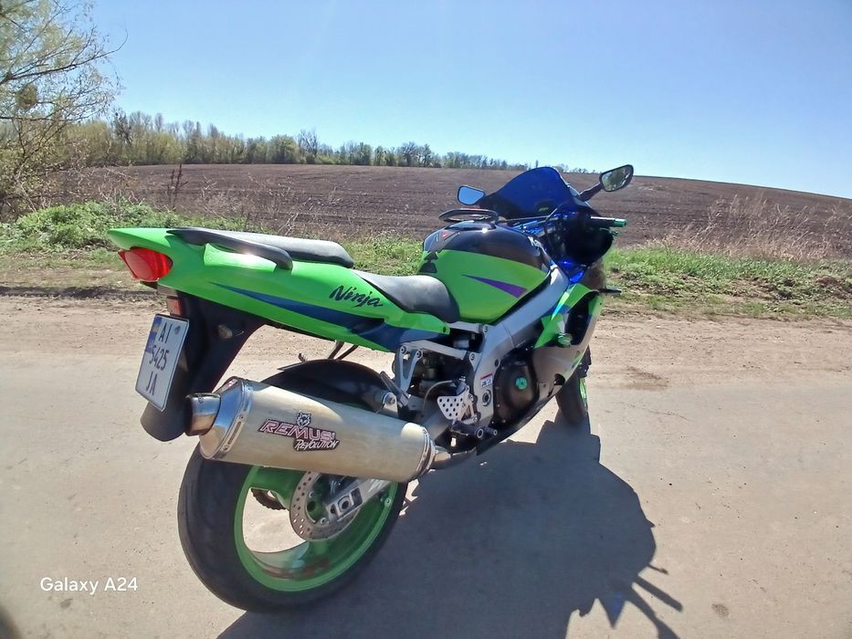Kawasaki Ninja ZX-9R: 4 799 $ - Мотоциклы Смела на Olx