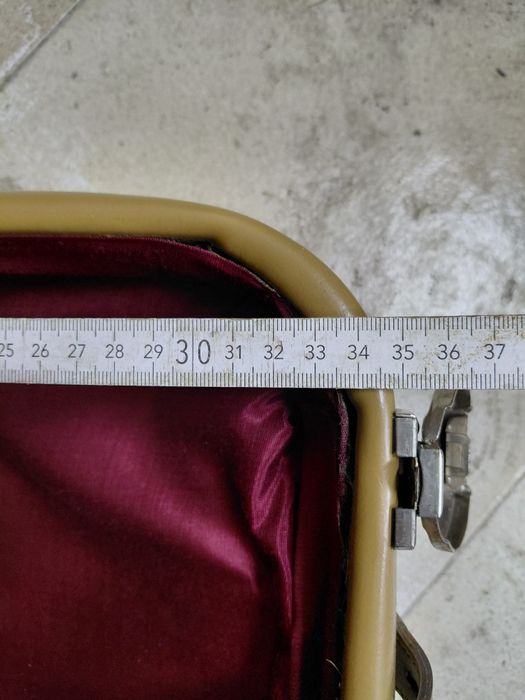 Malote antigo no estado real que se encontra nas fotos