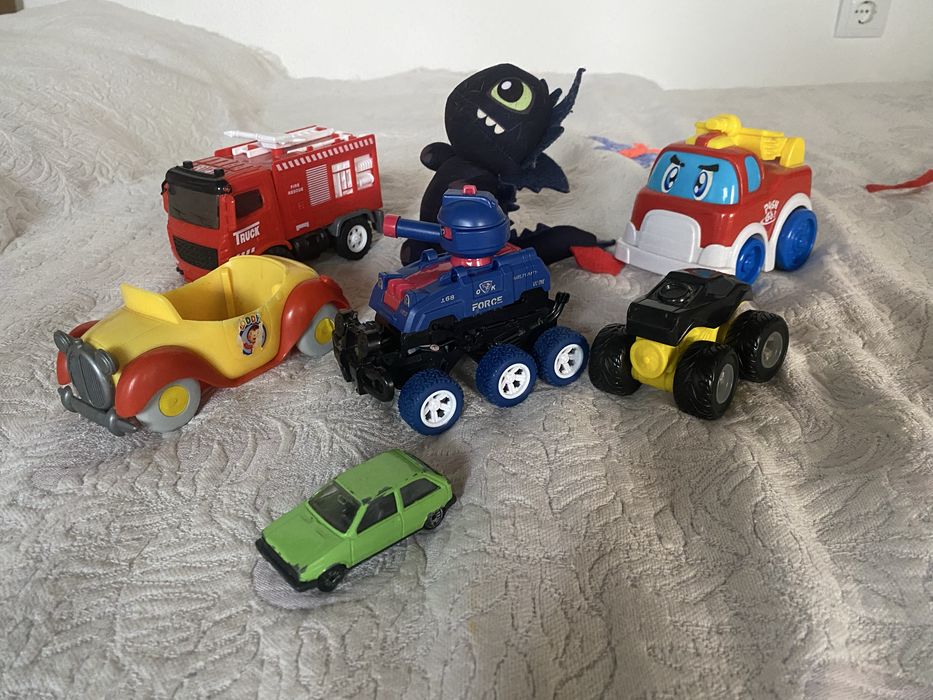 Brinquedos Carros Dragao de peluche