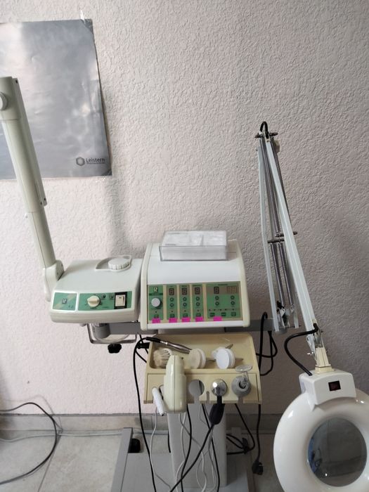 Продам багатофункціональний косметичний комбайн