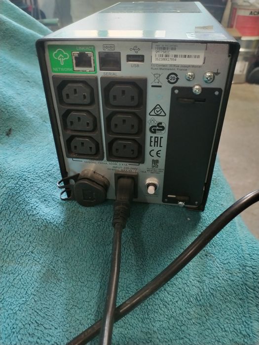 Пристрій безперебійного живлення