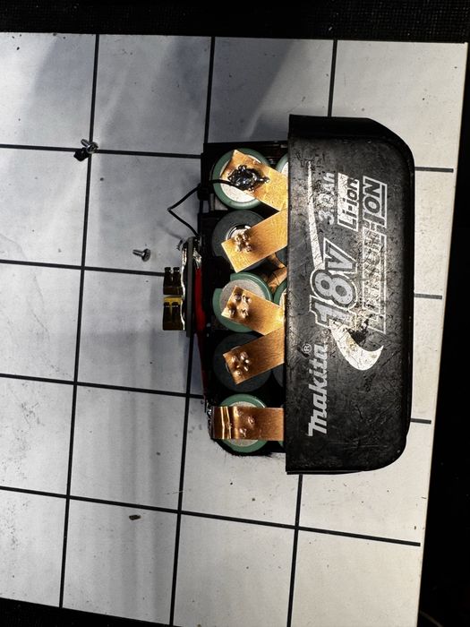 Bateria makita 9Ah 18V Ogromna moc. To nie jest chinski zamiennik!!