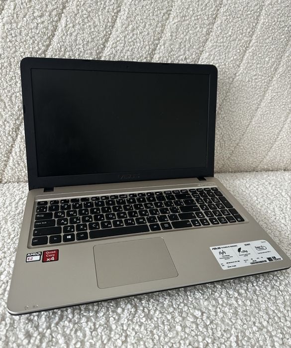 Ноутбук ASUS X540U