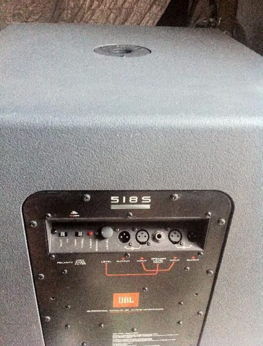 Активный саб JBL EON 518S