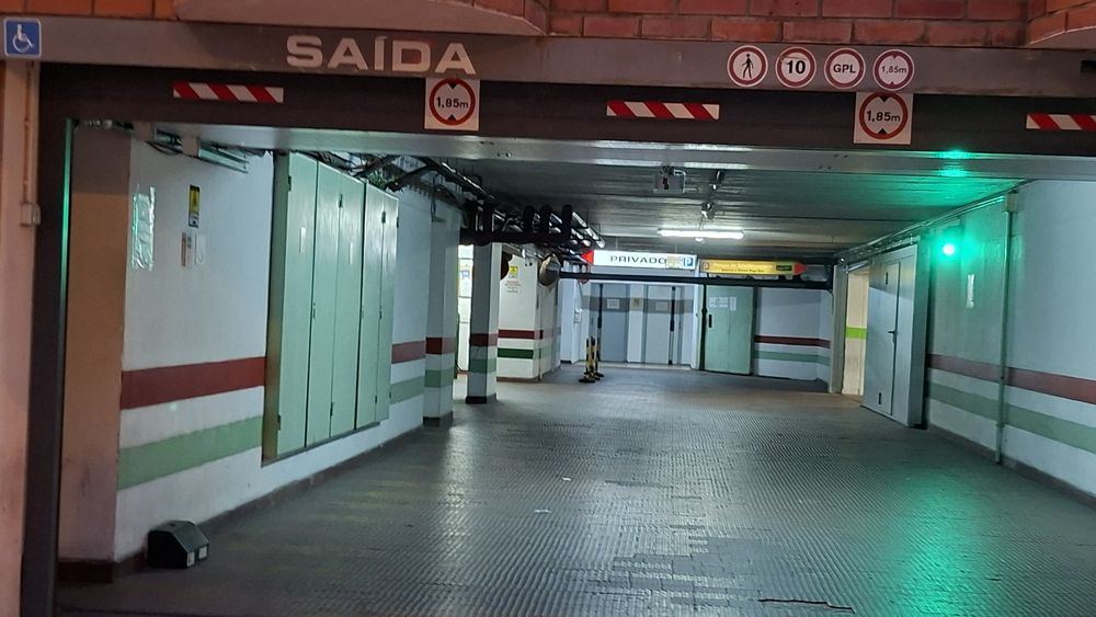 Lugar de Estacionamento para Arrendamento – Av. Eng.º Arantes e Oliveira, Lisboa (2 mim metro das Olaias)