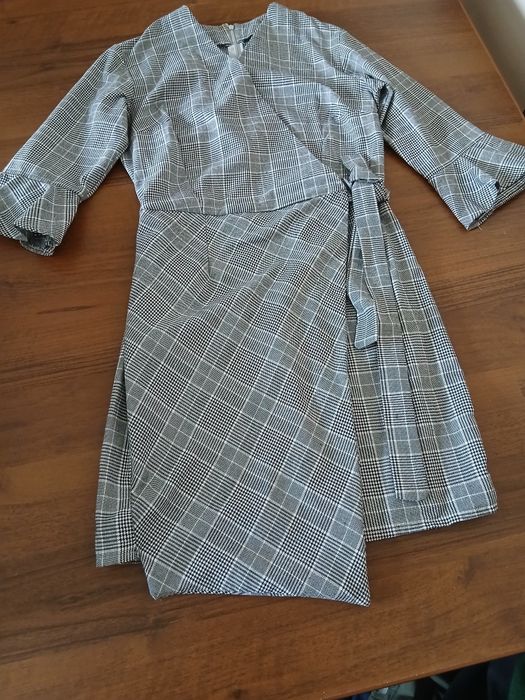 Сукня  на зав'язках