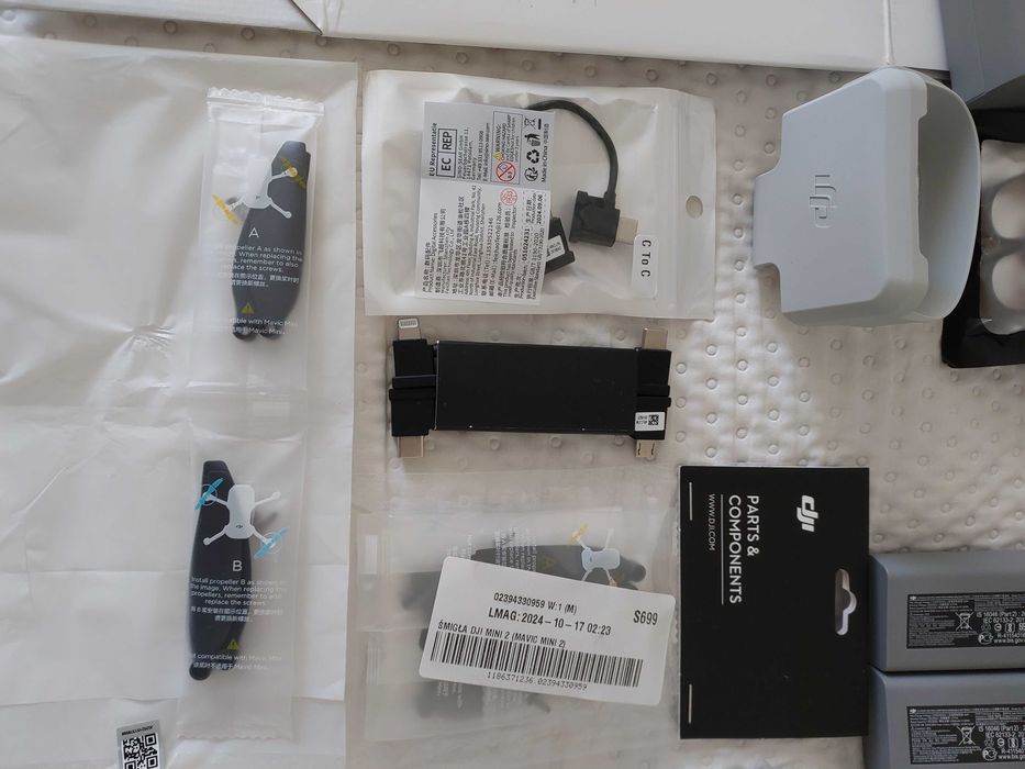 Dron DJI Mini 2 Fly More Combo