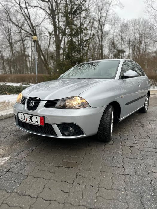 Seat Ibiza 1.4 16v / 5 drzwiowe / ogrzewane siedzenia/ klima