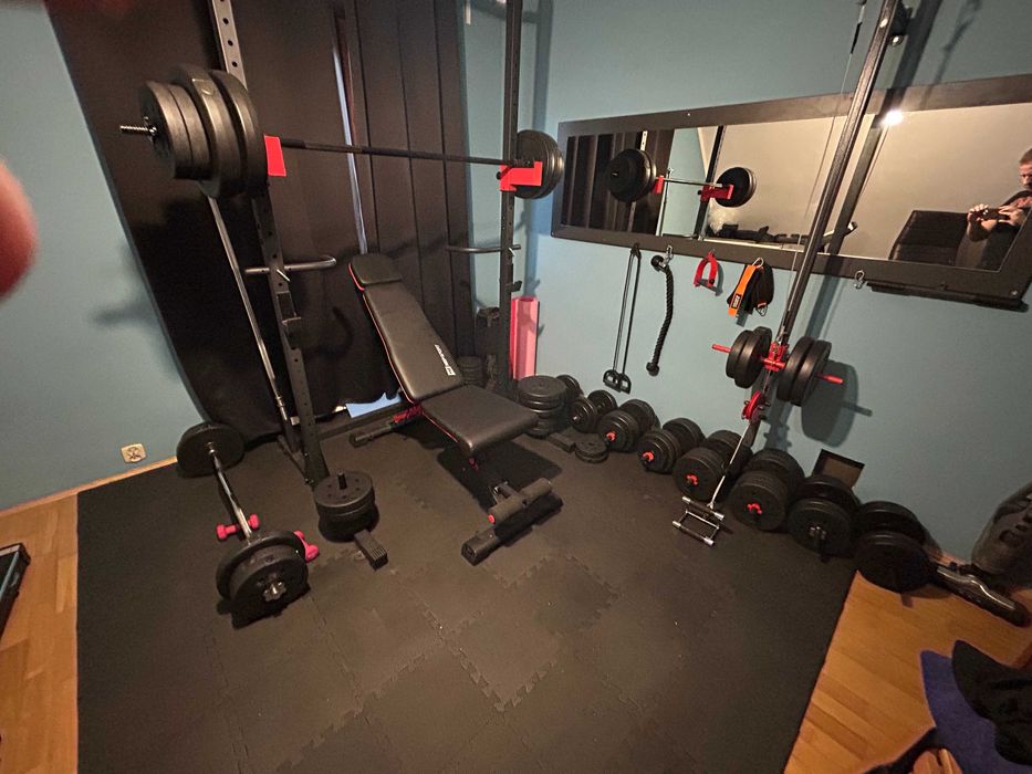 Siłownia sprzęt ławka hantle