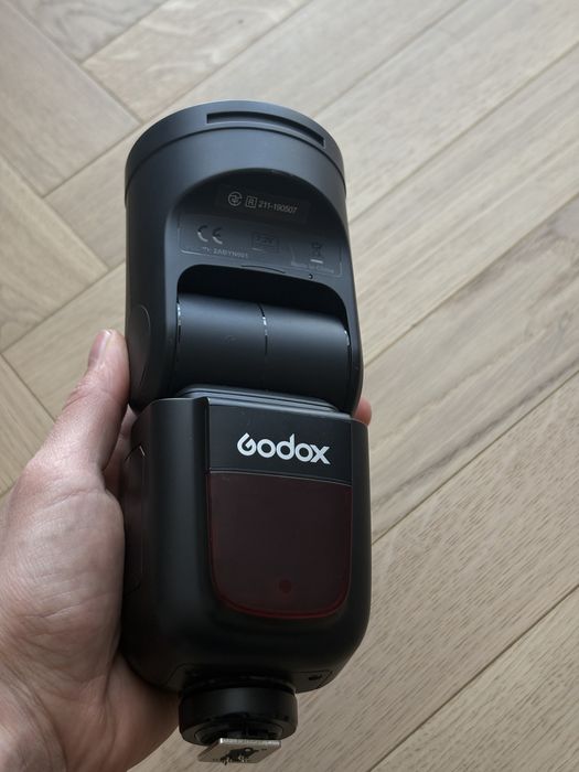 Lampa błyskowa Godox V1 Fuji X