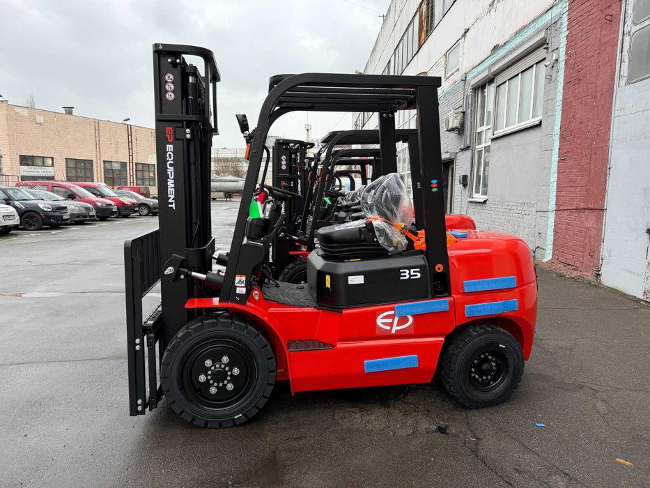 Продаж вилкових навантажувачів Київ нові та вживані гарантія доставка