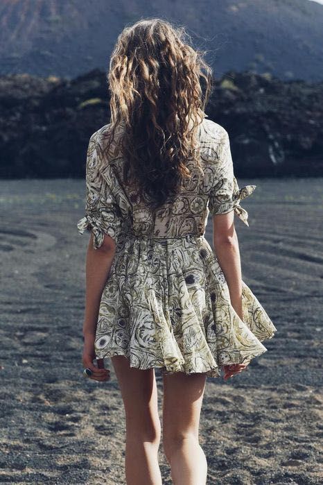 Коротка сукня Zara