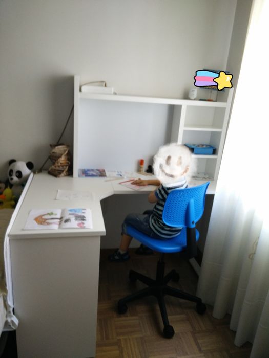 Secretária de canto com módulo adicional