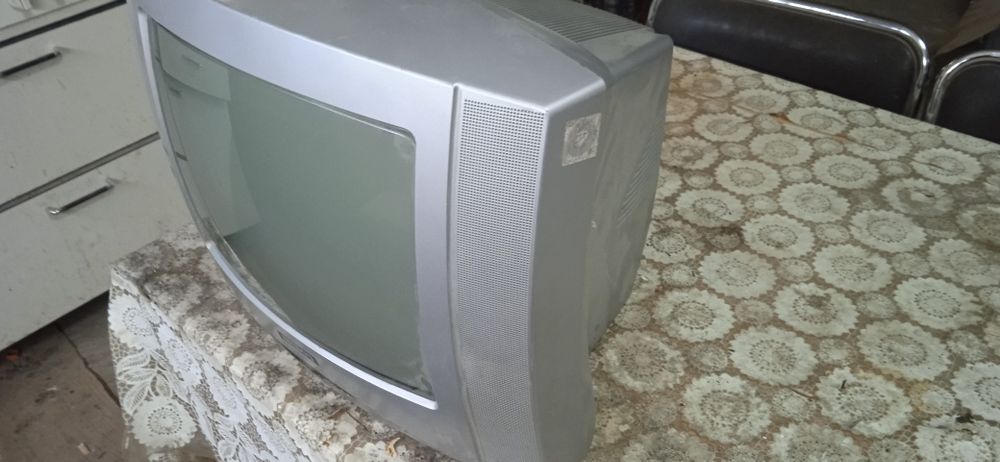 Телевізор 20*30см