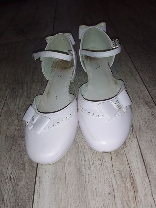 Buty komunijne r. 35