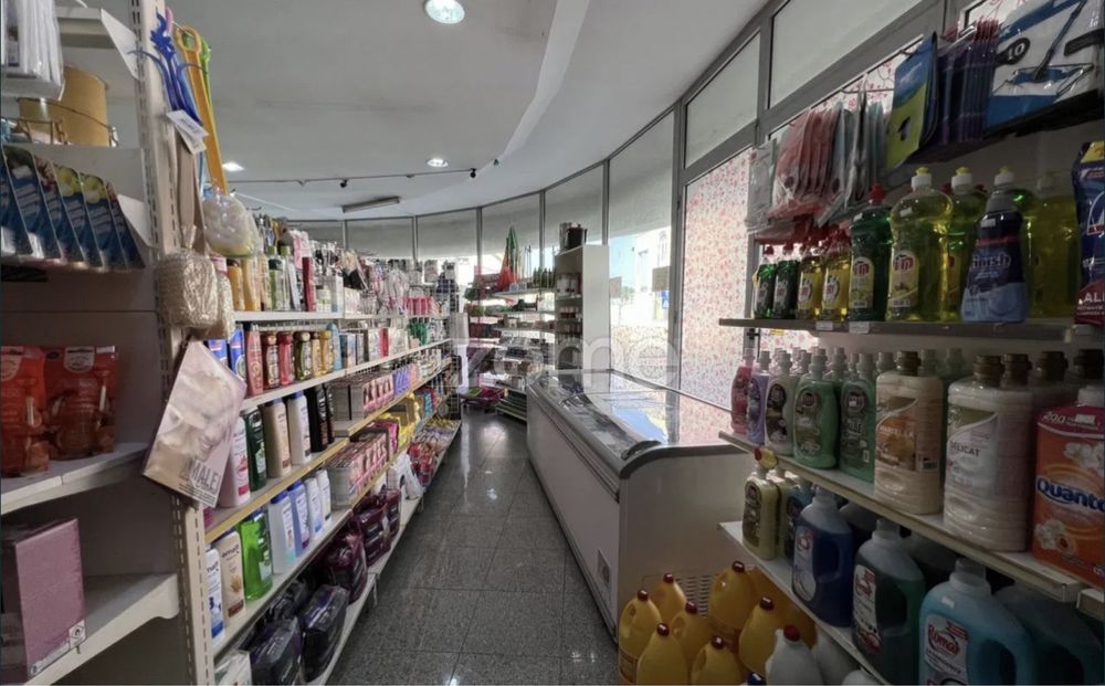 Trespasse loja conveniencia Valadares com mais de 25 anos