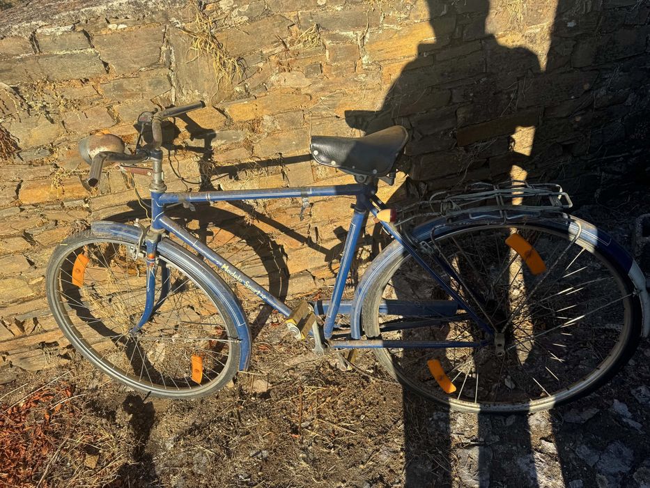 bicicleta antiga de estilo "pasteleira" (Modelo Sport / Yé-Yé para restaurar