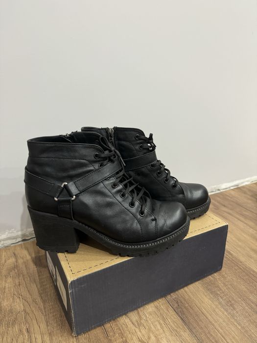 Шкіряні напівчеревики