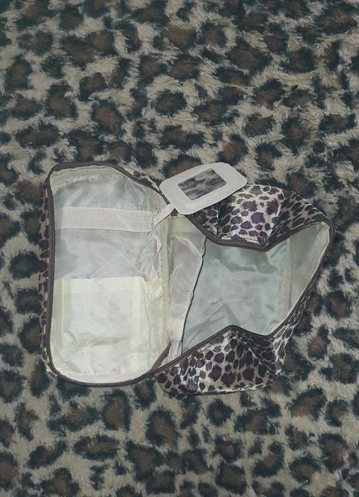 Kosmetyczka w panterkę panterka centki Leopard