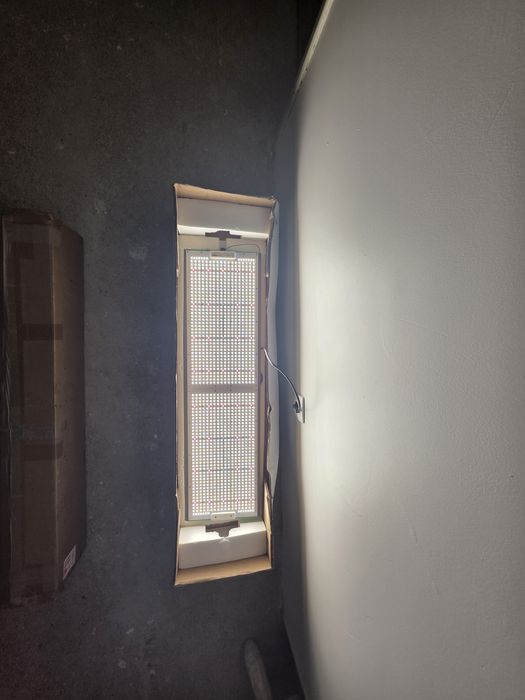 2x LED Mars Hydro + Viparspectra