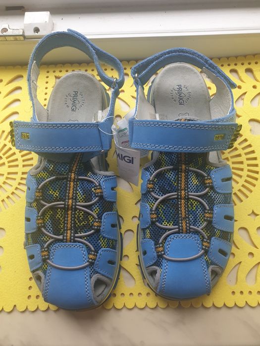 Sandały dla chłopca r 39 firmy Primigi
