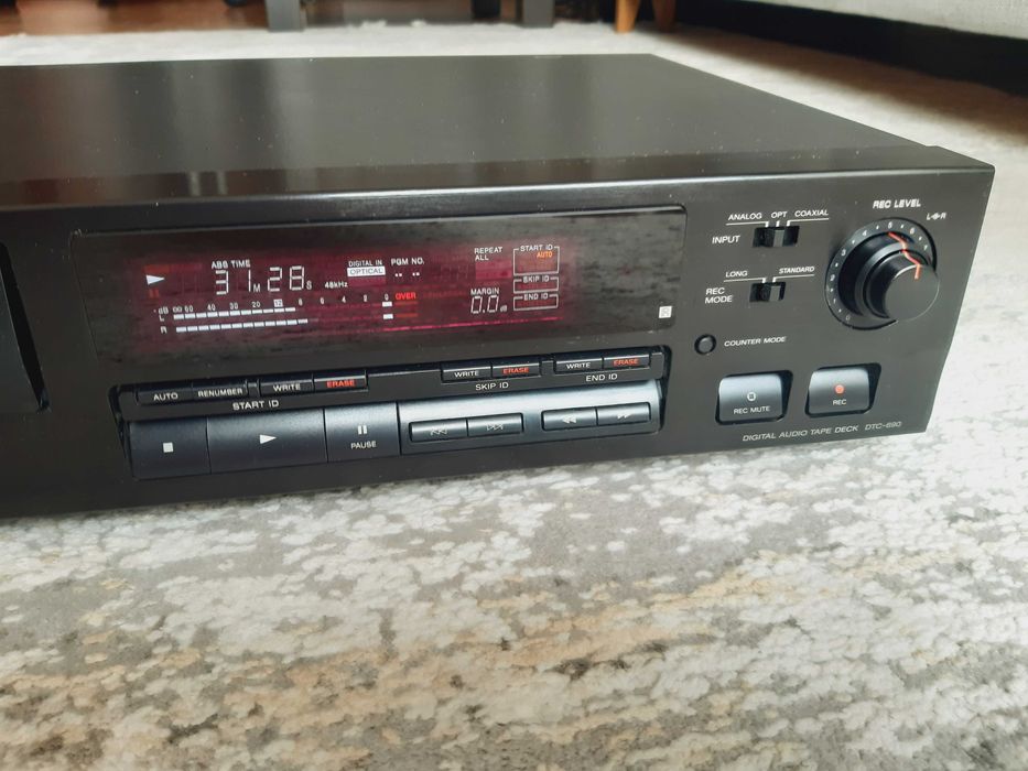 DAT дека Sony DTC-690  ДАТ