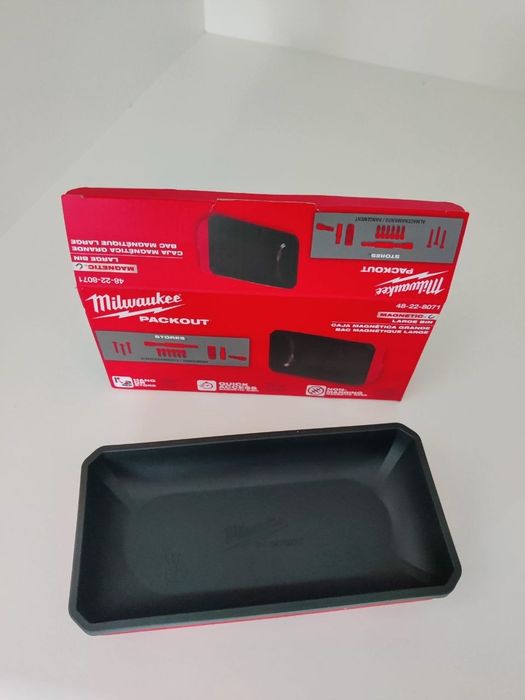 Великий магнітний Контейнер-Тарілка Milwaukee PACKOUT 48-22-8071. Тримач для біт та шурупів.