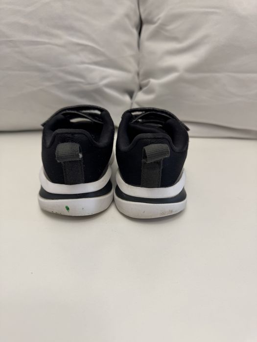 Кросівки Adidas, оригінал, 25-26 розмір, 16 см