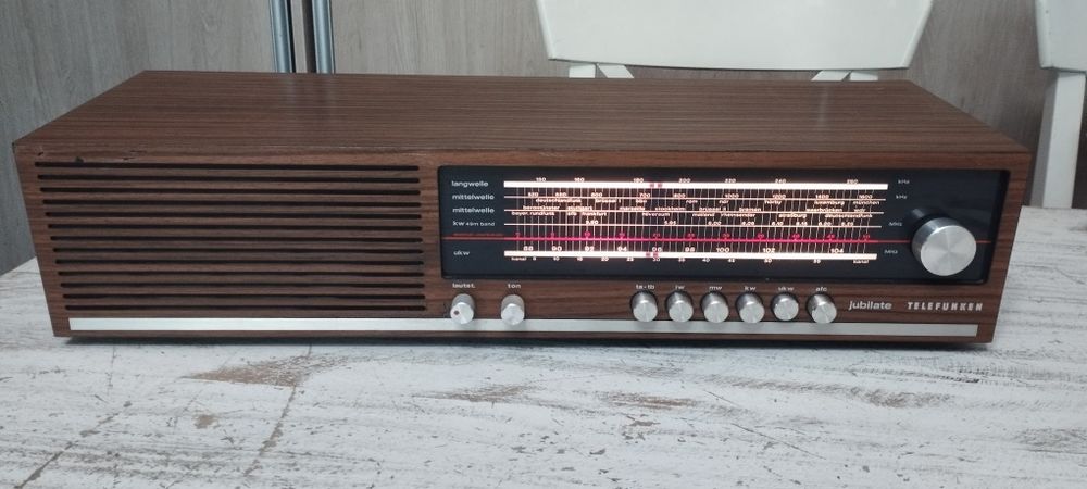 Radio Telefunken Jubilate 401