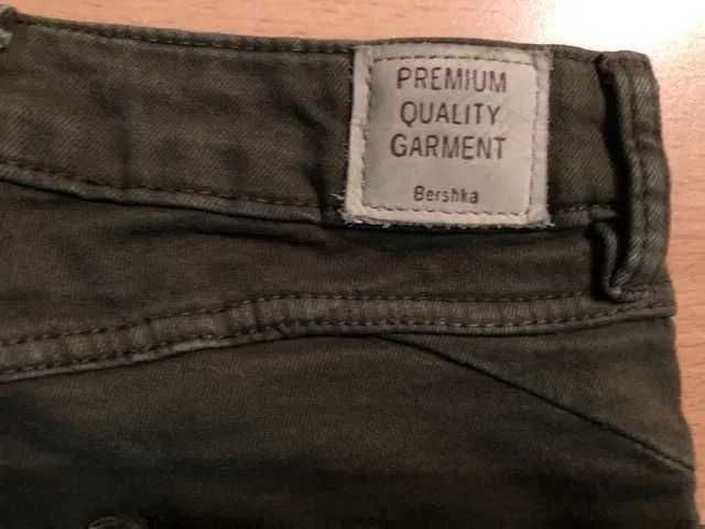 Jeansy damskie Bershka