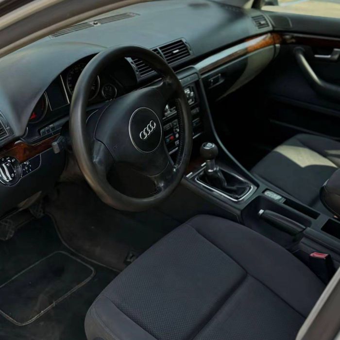 Автомобіль Audi A4