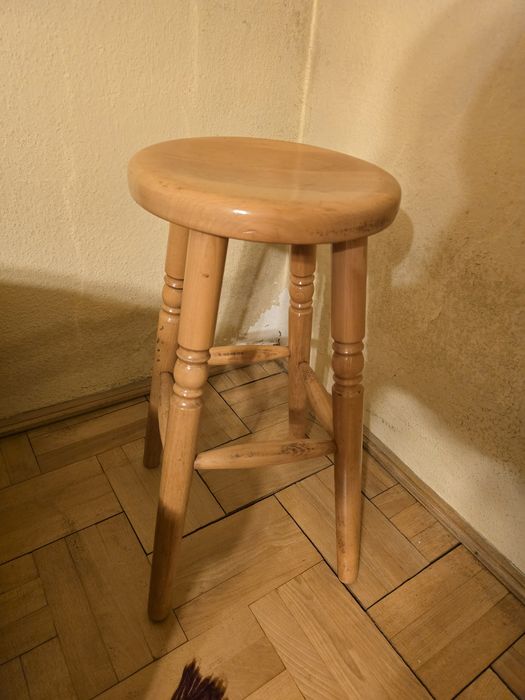 wysoki stołek 60 cm polecam