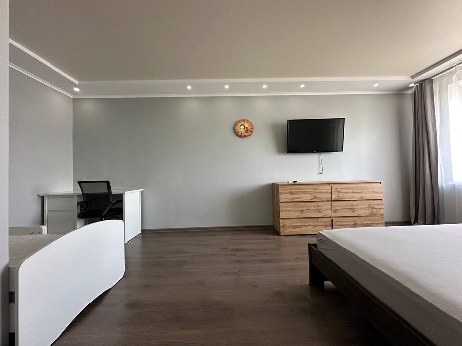 Продаж 1 к квартири 43 м² ЖК Олімпійський