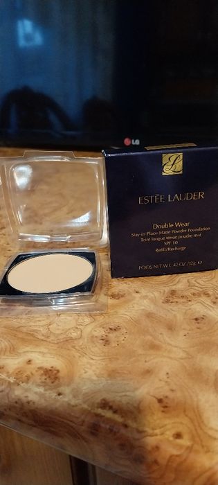 Estee  Lauder  refill