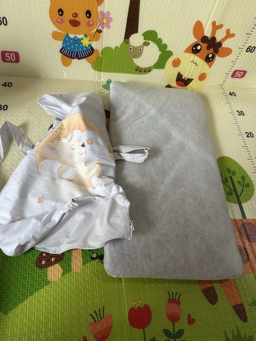 Кокон для новонароджених новий