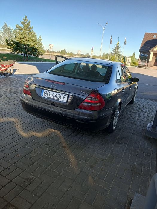 Mercedes Benz w211
