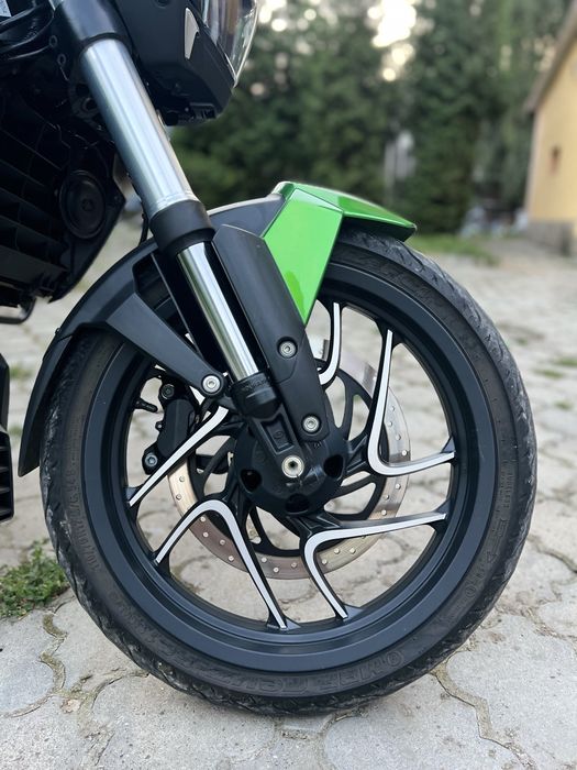 Bajaj DOMINAR 400 UG