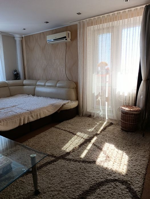 Продам 2-х кімнатну квартиру р-н Здоров'я