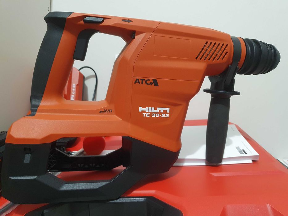 Komplet narzedzi HILTI TE 30-22 NURON młot+wykrywacz BOSCH GMS 120 bti